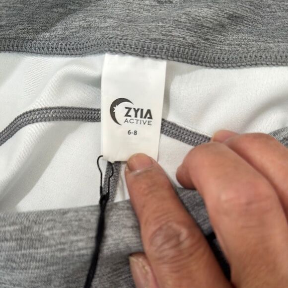 ZYIA ACTIVE Gray and Yellow Leggings With Vertical Stripes NWT - Picture 6 of 9